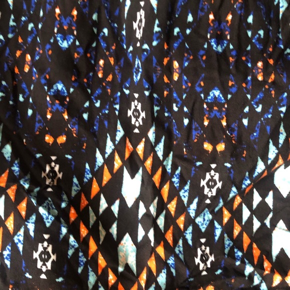 NEW! Printed Shorts 💜 - Picture 2 of 2